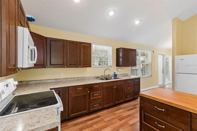 11274 S RIVIERA DRIVE, Homosassa, FL 34448