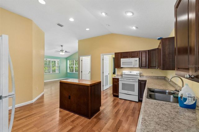 11274 S RIVIERA DRIVE, Homosassa, FL 34448