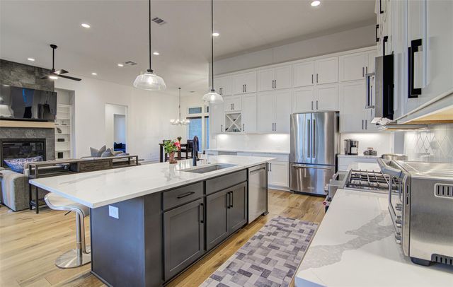 160 Onion Creek LN, Driftwood, TX 78619