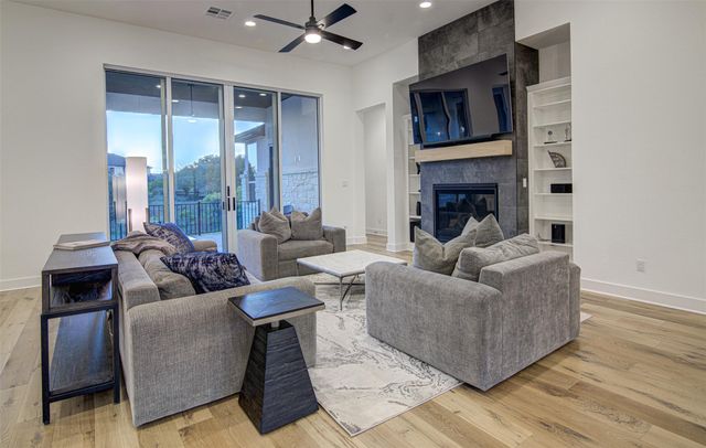 160 Onion Creek LN, Driftwood, TX 78619