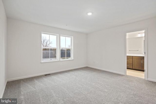 8262 LONGFORD RD, Millersville, MD 21108