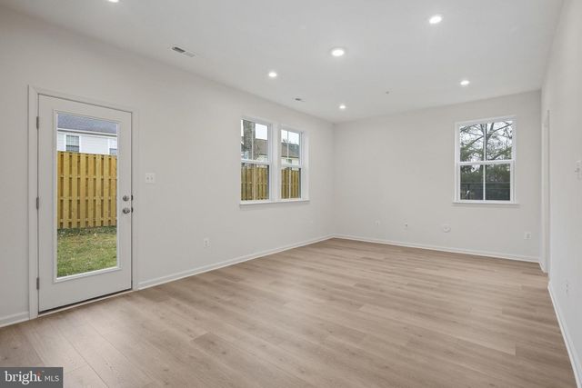 8262 LONGFORD RD, Millersville, MD 21108