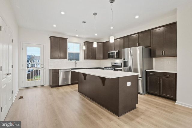 8262 LONGFORD RD, Millersville, MD 21108