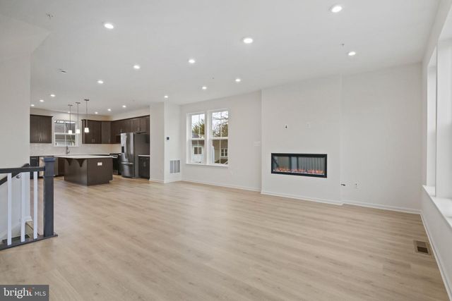 8262 LONGFORD RD, Millersville, MD 21108