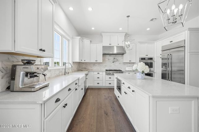66 Windermere Road, Lincroft, NJ 07738