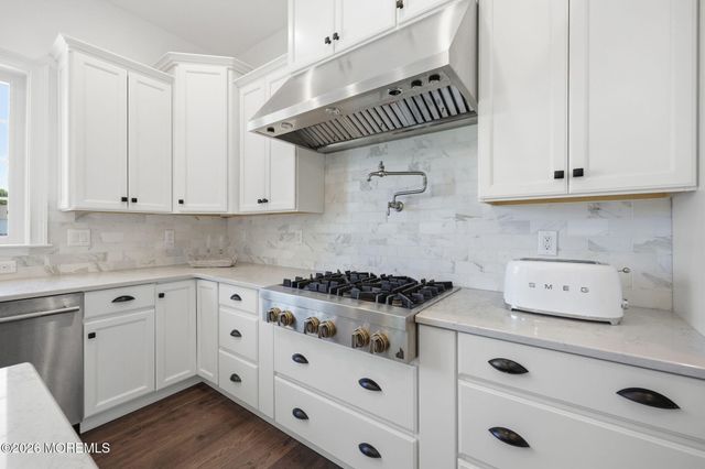 66 Windermere Road, Lincroft, NJ 07738
