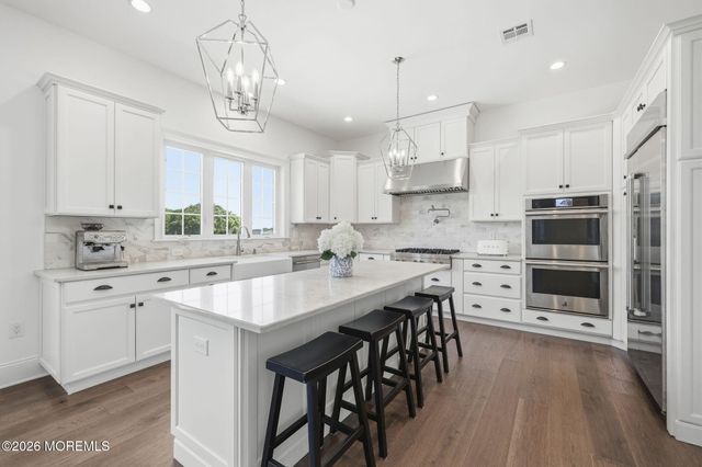 66 Windermere Road, Lincroft, NJ 07738
