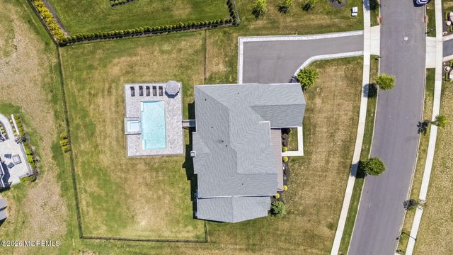 66 Windermere Road, Lincroft, NJ 07738