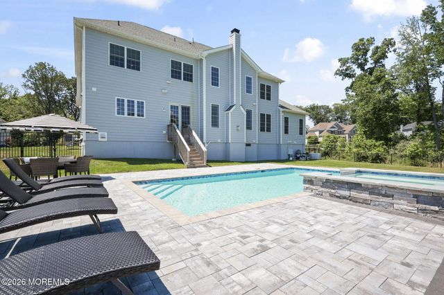 66 Windermere Road, Lincroft, NJ 07738