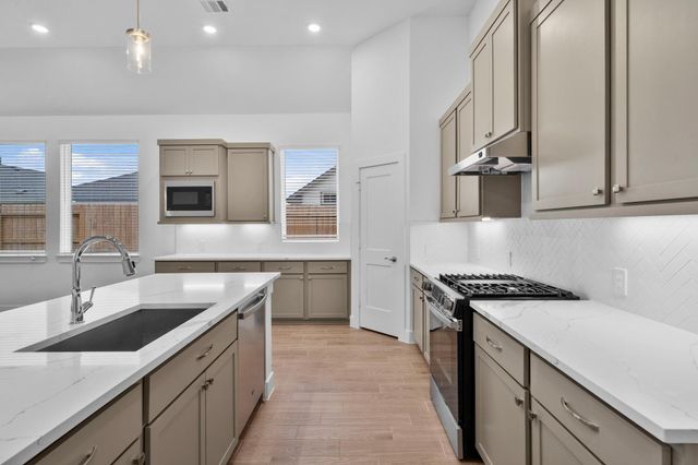 425 Mourning Dove Drive, Waller, TX 77447