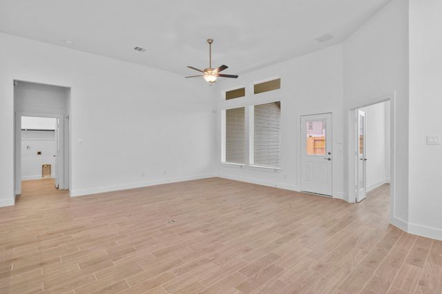 425 Mourning Dove Drive, Waller, TX 77447