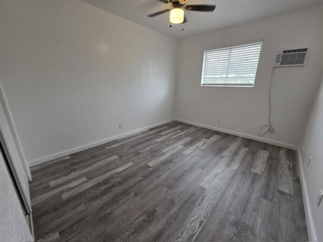 1958 Mckinley St 19, Hollywood, FL 33020