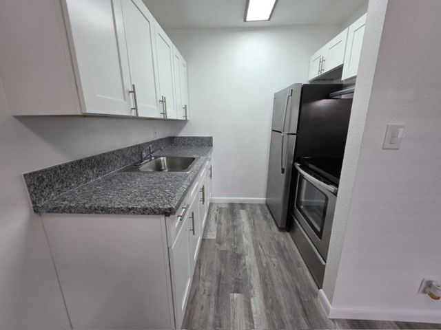 1958 Mckinley St 19, Hollywood, FL 33020