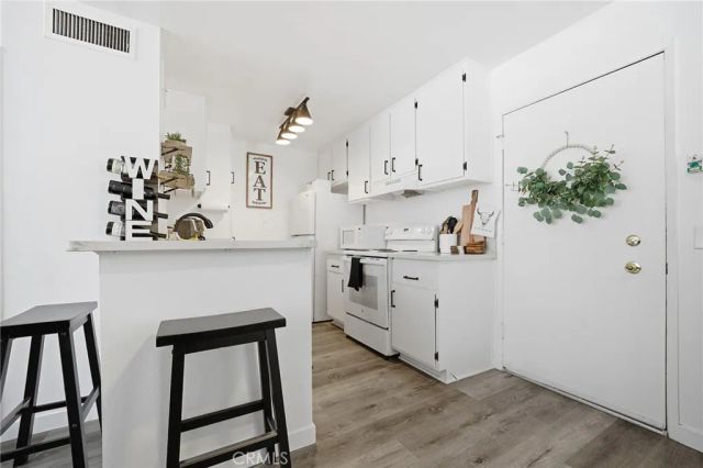 23515 Lyons 233, Valencia, CA 91355