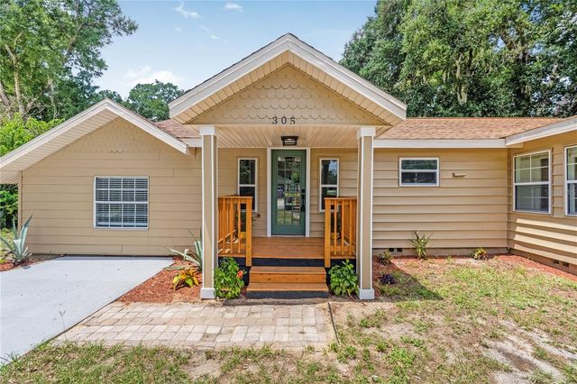 305 S ROSSITER STREET, Mount Dora, FL 32757