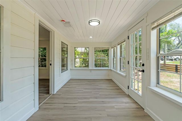305 S ROSSITER STREET, Mount Dora, FL 32757