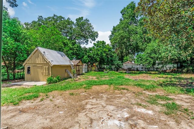 305 S ROSSITER STREET, Mount Dora, FL 32757