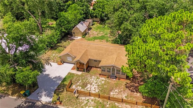 305 S ROSSITER STREET, Mount Dora, FL 32757