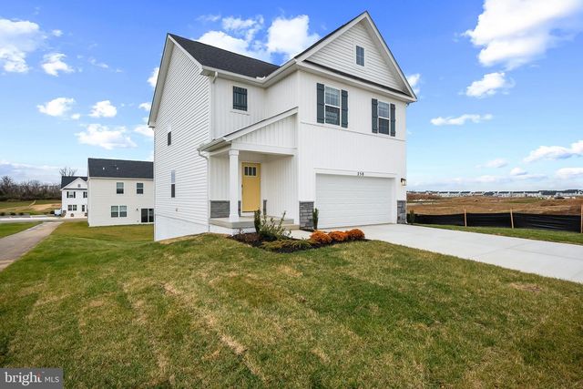 212 ECLIPSE ST, Charles Town, WV 25414