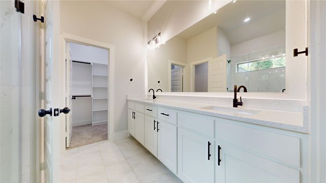 5624 Hiett Court, Fort Worth, TX 76112