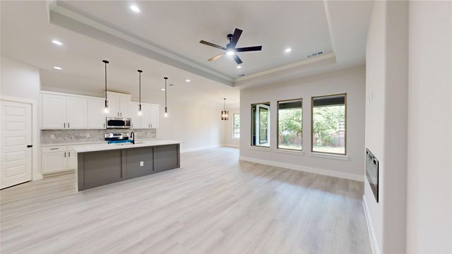 5624 Hiett Court, Fort Worth, TX 76112