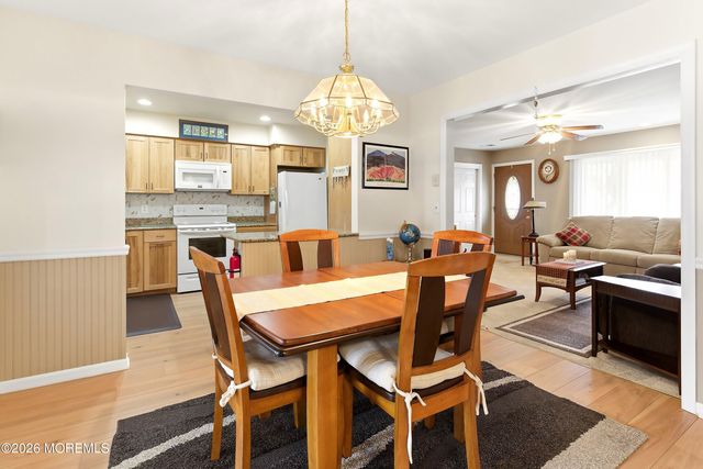 38 Westbrook Drive, Toms River, NJ 08757