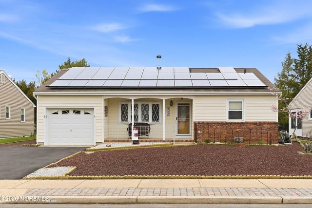 38 Westbrook Drive, Toms River, NJ 08757