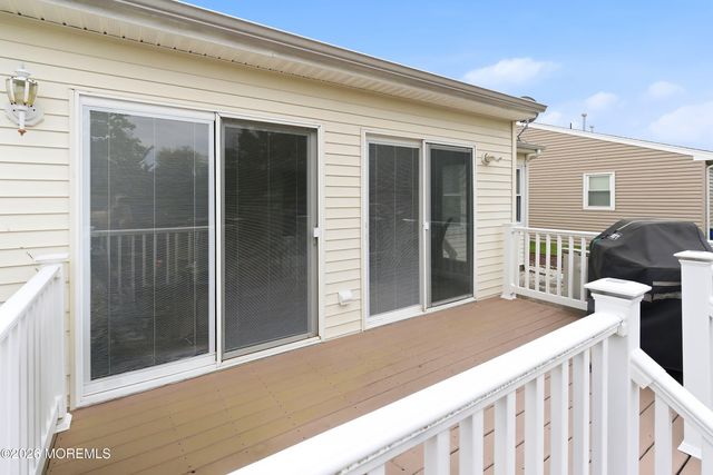 38 Westbrook Drive, Toms River, NJ 08757