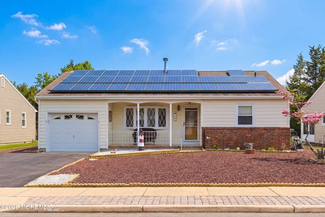 38 Westbrook Drive, Toms River, NJ 08757