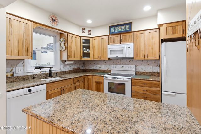38 Westbrook Drive, Toms River, NJ 08757