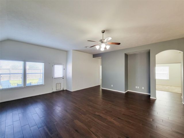 249 Harbor Bend Lane, Dickinson, TX 77539