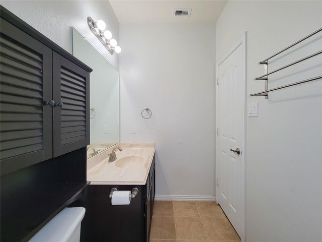 249 Harbor Bend Lane, Dickinson, TX 77539