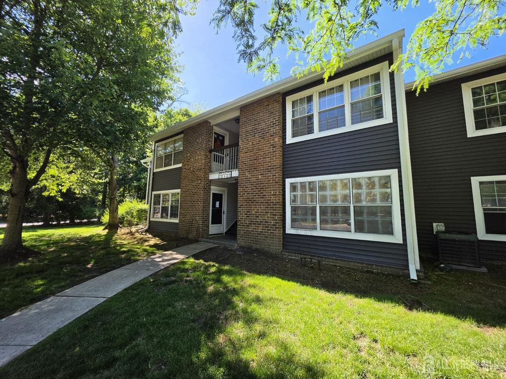 80 Pennsylvania Way, North Brunswick, NJ 08902