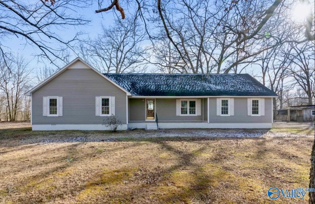 2844 Charity Lane, Hazel Green, AL 35750