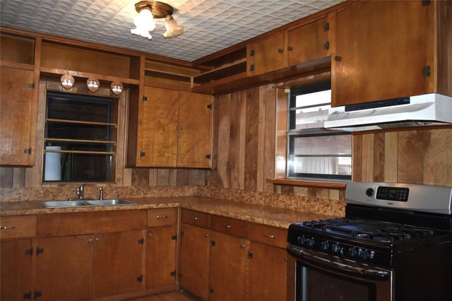 1601 Columbia Street, Liberty, TX 77575