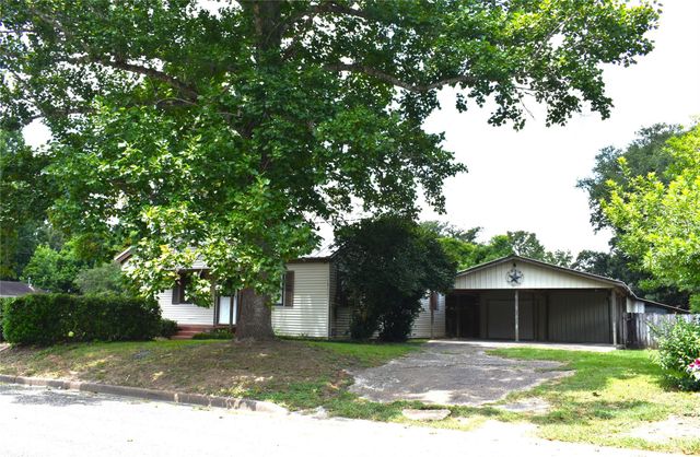 1601 Columbia Street, Liberty, TX 77575