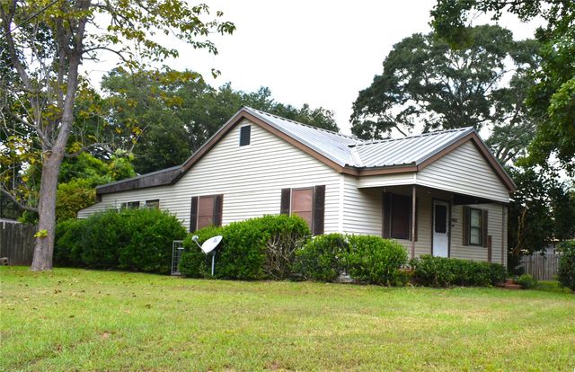 1601 Columbia Street, Liberty, TX 77575