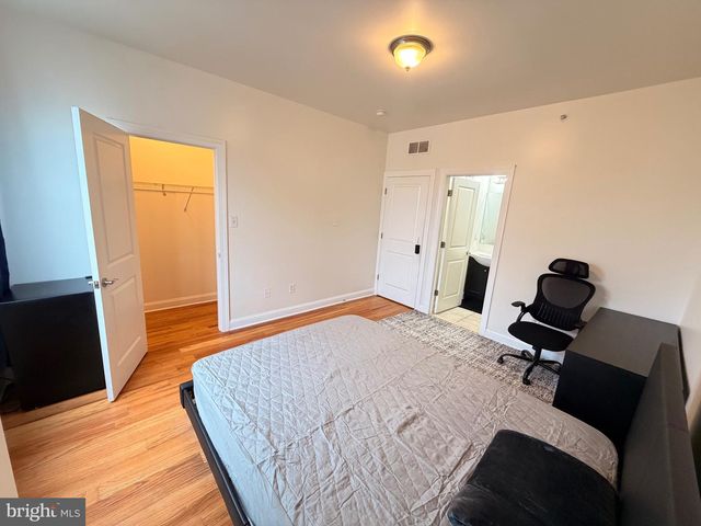 2136 N 18TH ST, Philadelphia, PA 19121