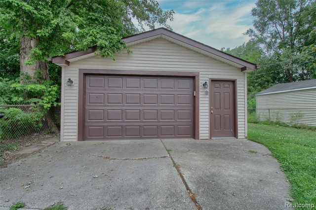 11327 Columbia Street, Redford, MI 48239