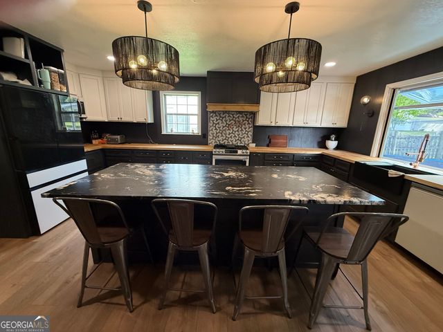 169 Cathy Lane NE, Calhoun, GA 30701