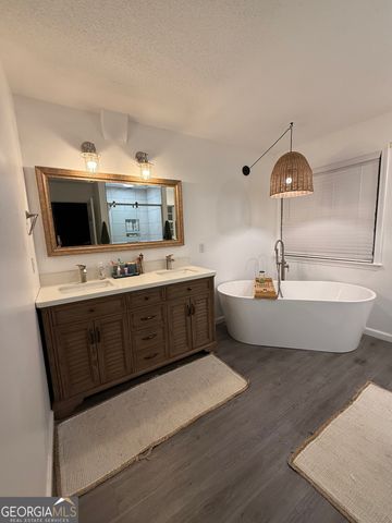 169 Cathy Lane NE, Calhoun, GA 30701