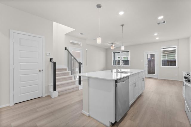 700 Sand Dollar Drive, Kemah, TX 77565