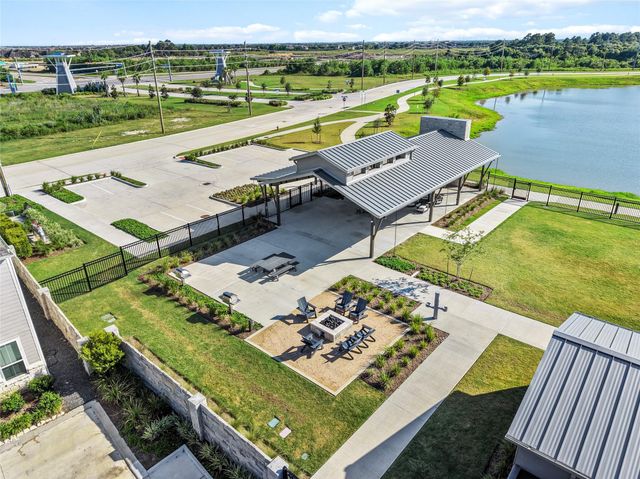 700 Sand Dollar Drive, Kemah, TX 77565