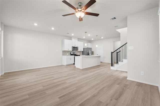 700 Sand Dollar Drive, Kemah, TX 77565