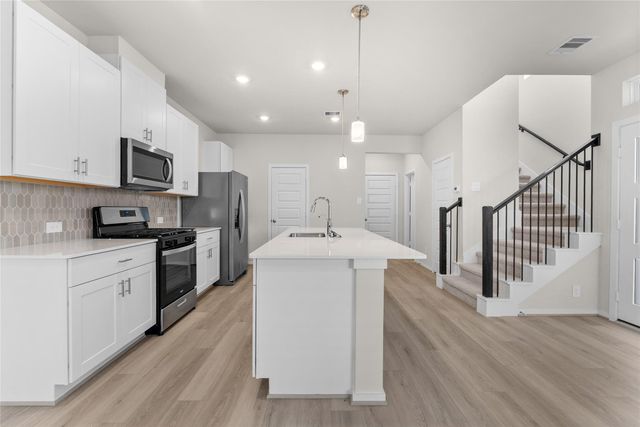 700 Sand Dollar Drive, Kemah, TX 77565