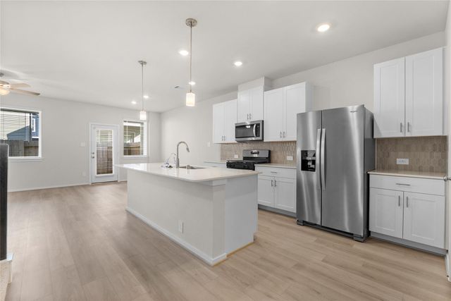 700 Sand Dollar Drive, Kemah, TX 77565