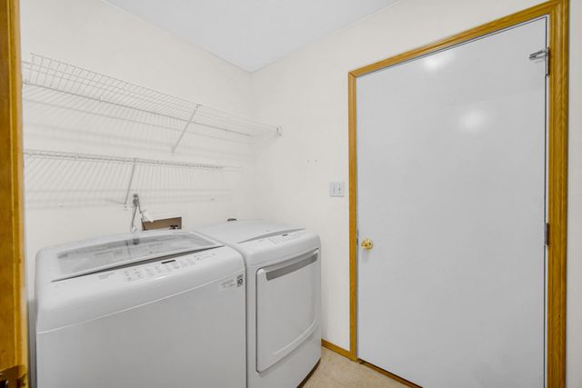 1741 W 86th Lane, Merrillville, IN 46410