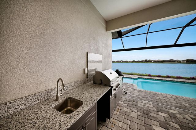 8092 GRANDE SHORES DRIVE, Sarasota, FL 34240