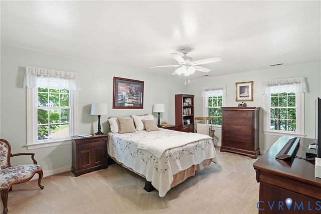 8219 Redberry Ln, Mechanicsville, VA 23116