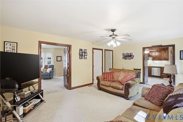 8219 Redberry Ln, Mechanicsville, VA 23116